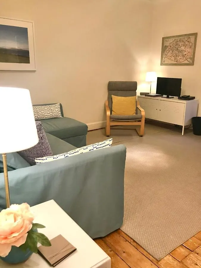 Central Edinburgh With Private Entrance & Patio Apartment