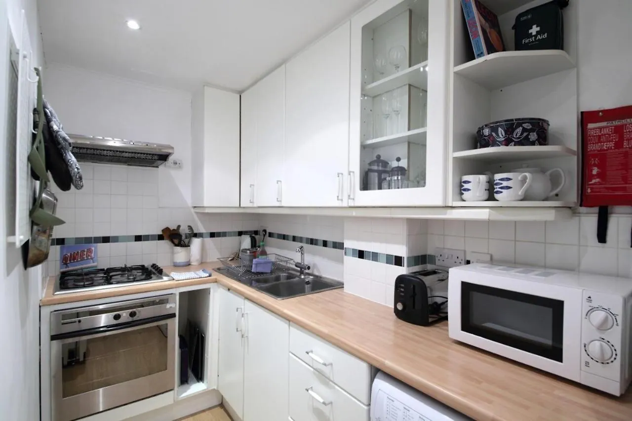 Apartment Central Edinburgh With Private Entrance & Patio